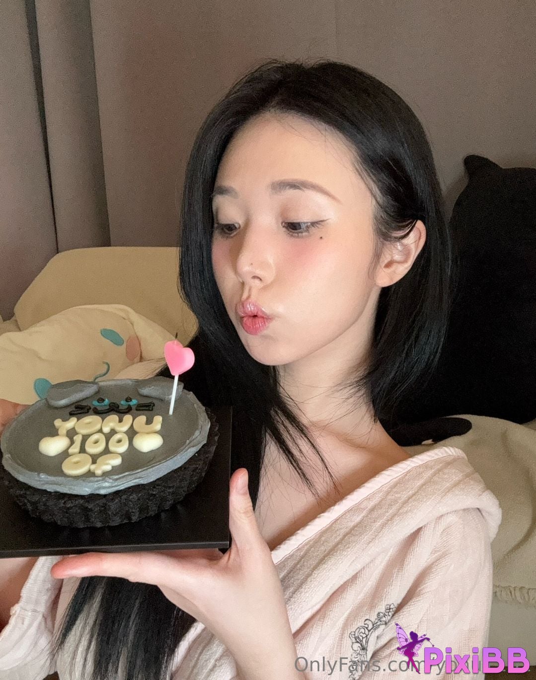 Yeon Woo Yeonwoo 2025.11 OnlyFans Collection PixiBB.COM 001