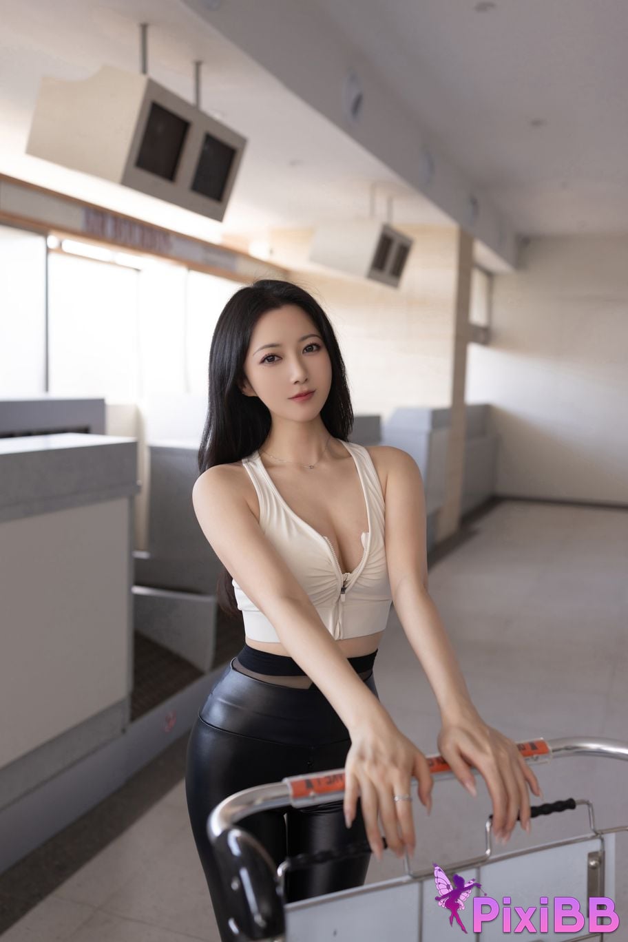 No watermark for in app purchases caviar Fish XIUREN model Baggage check PixiBB.COM 032