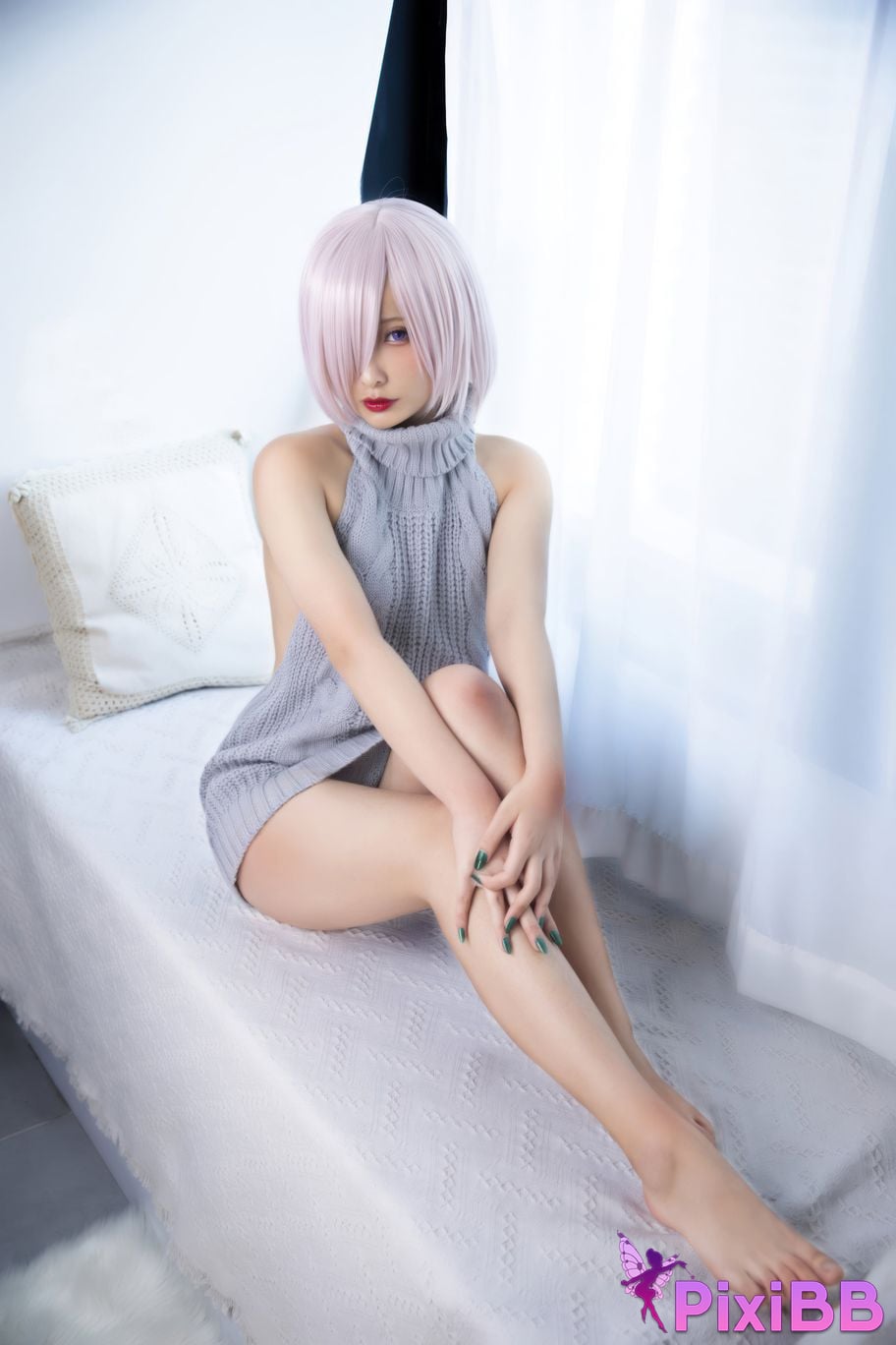 Cosplayer Luo Li LoLiSAMA Matthew backless sweater PixiBB.COM 017