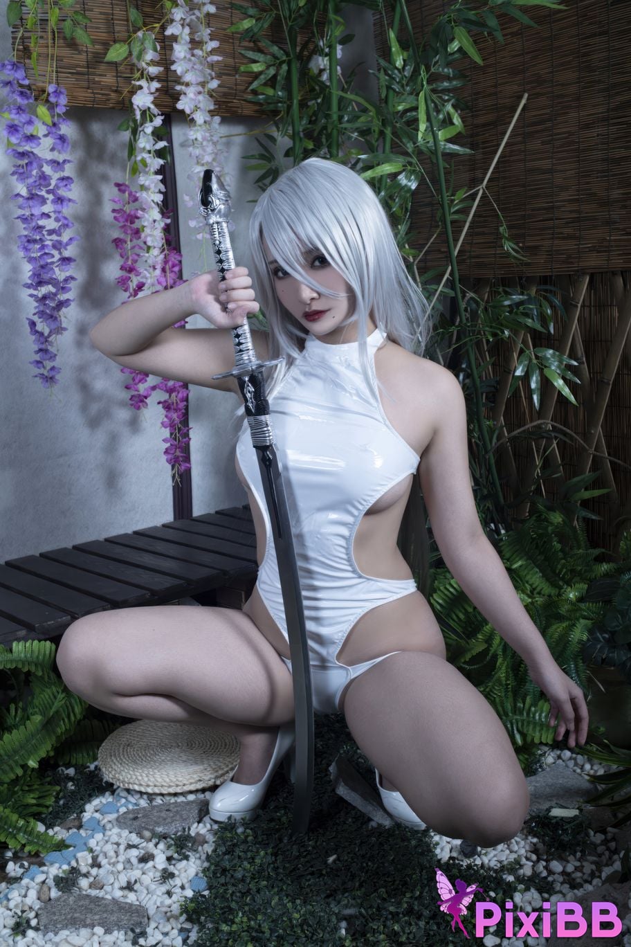 Cosplayer Luo Li LoLiSAMA Neil A2 White swimming PixiBB.COM 045