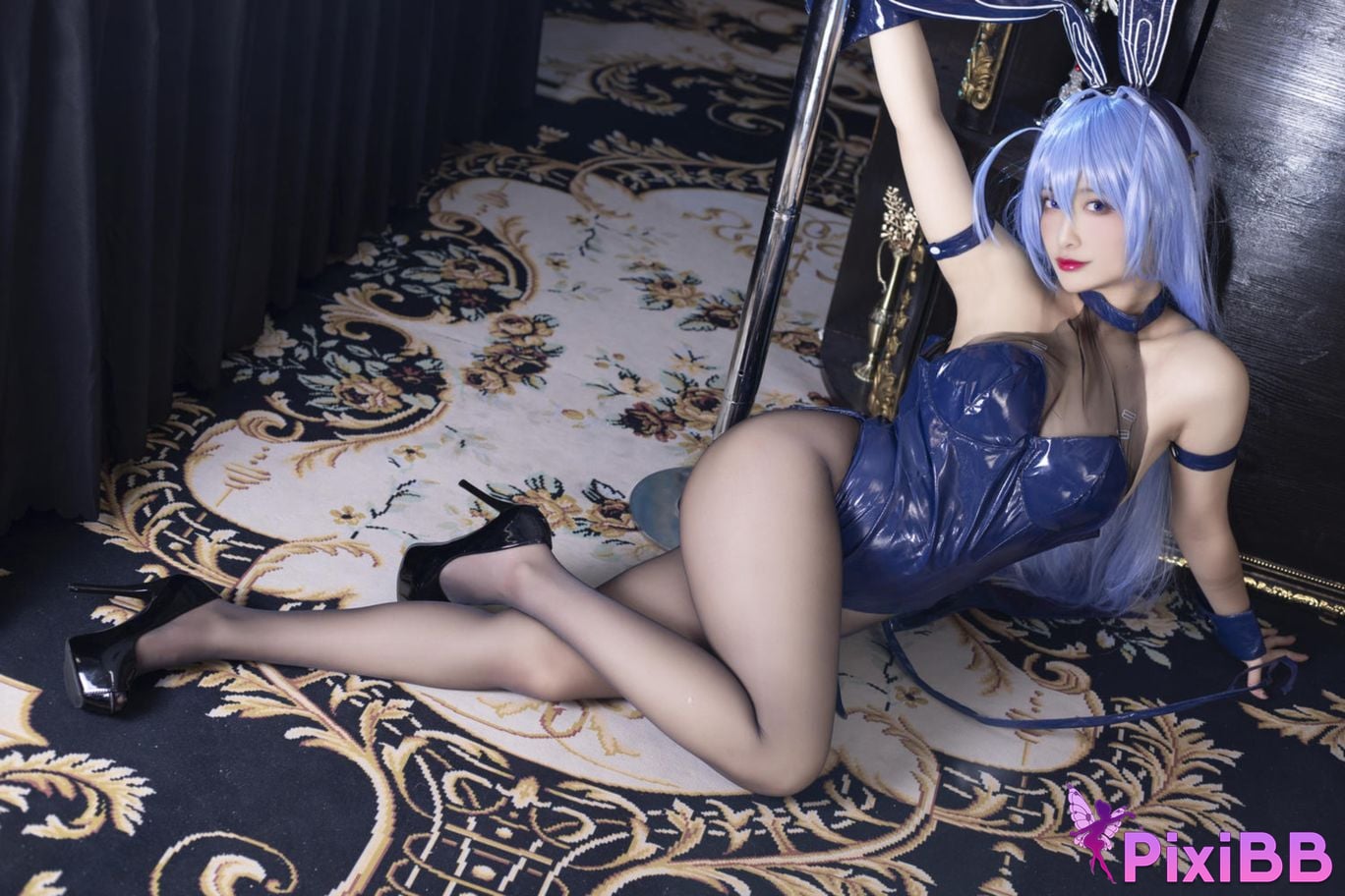 Cosplayer Luo Li LoLiSAMA Garden Bunny PixiBB.COM 037