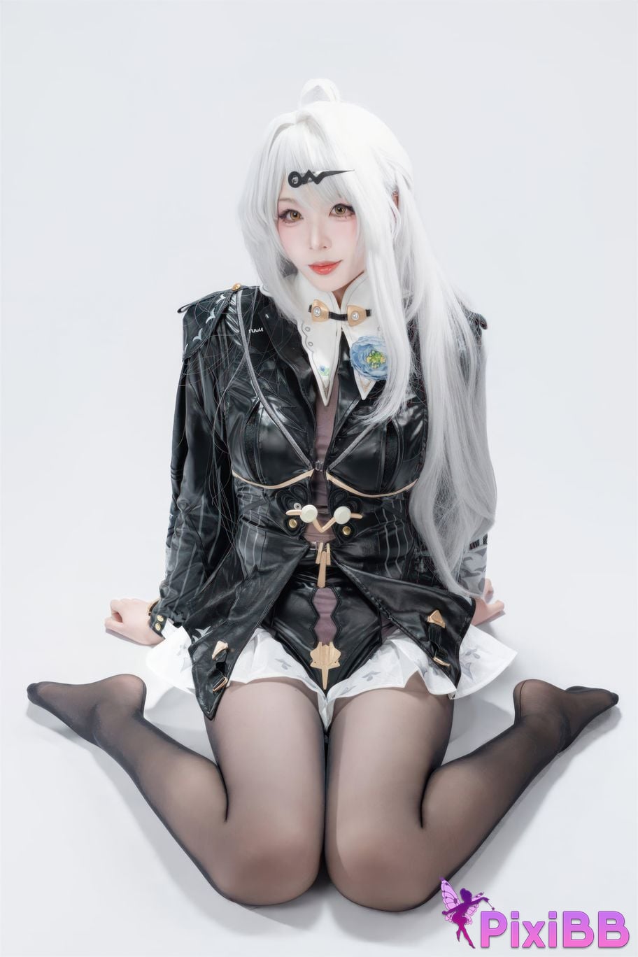 Cosplayer Senior Sister Xuan Xiao absolute zero Yixuan ink shaped traces PixiBB.COM 002