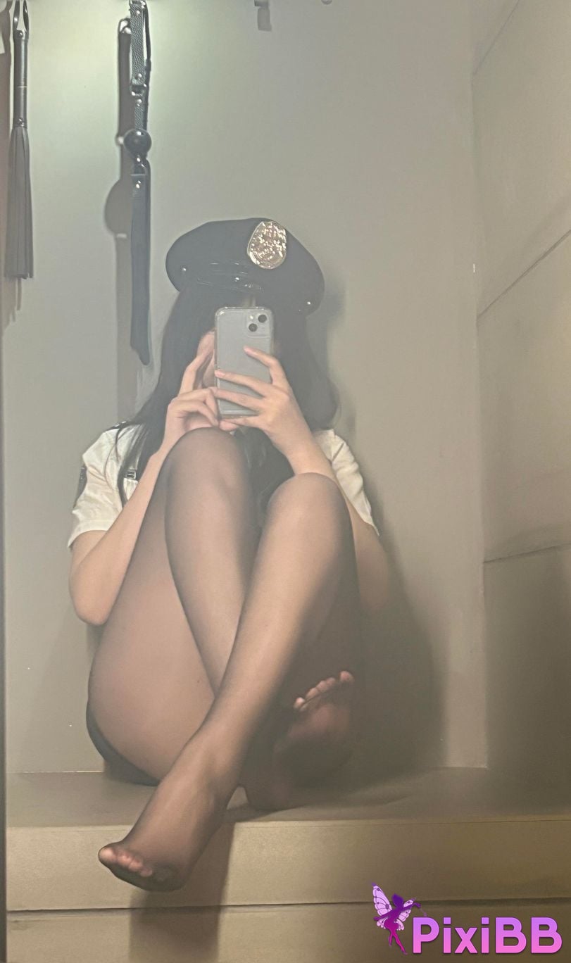 Cosplayer Senior Sister Xuan Xiao female police officer PixiBB.COM 065