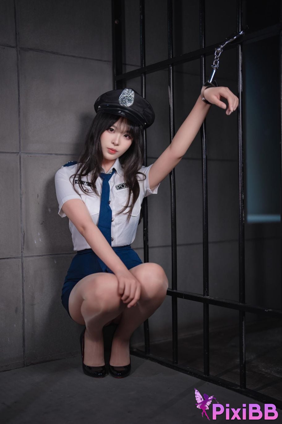 Cosplayer Senior Sister Xuan Xiao female police officer PixiBB.COM 093