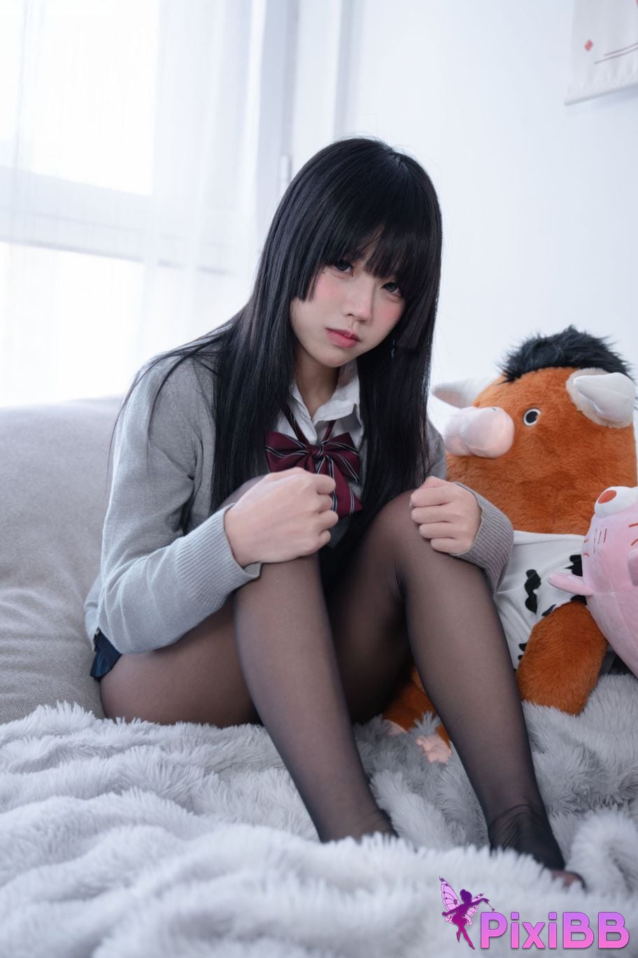 Cosplayer Shimizu Nagi her room PixiBB.COM 018