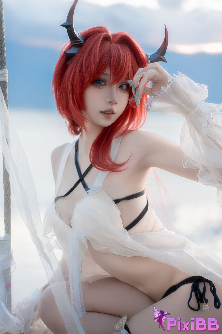 Cosplayer Zhiyue Etsu ko Arknights Shirter swimsuit PixiBB.COM 011