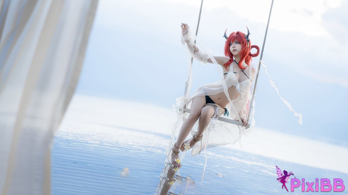 Cosplayer Zhiyue Etsu ko Arknights Shirter swimsuit PixiBB.COM 016