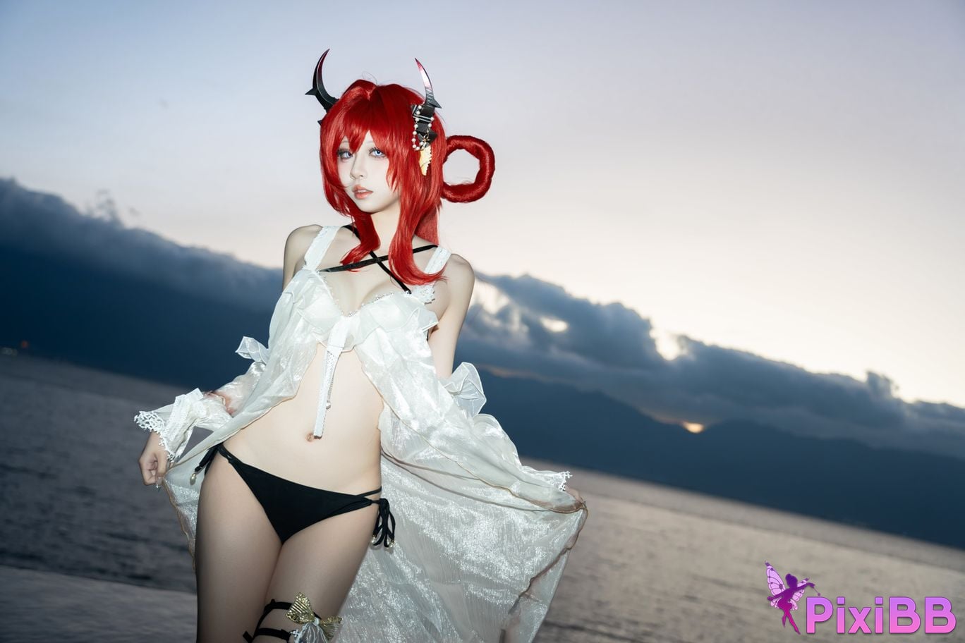 Cosplayer Zhiyue Etsu ko Arknights Shirter swimsuit PixiBB.COM 032