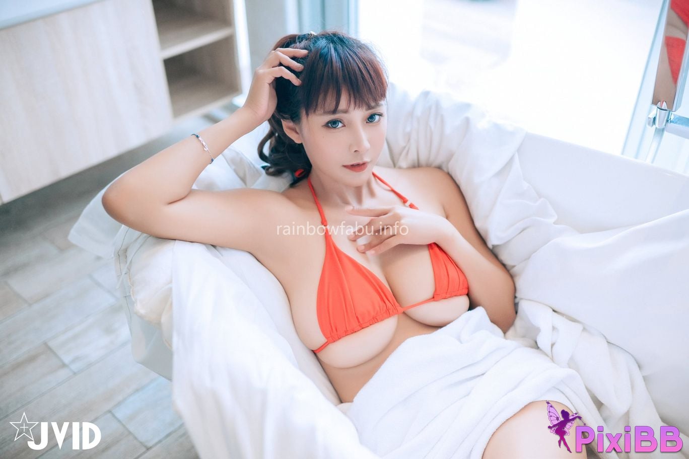 JVID Lele Le Shi Shen Lu Chu Hao Ru Kai Tui Bao You Huo Zhang Fu Xia Shu Hou Meng Zhuang Li Ju Yao Huang Yin Dang Ren Qi PixiBB.COM 222