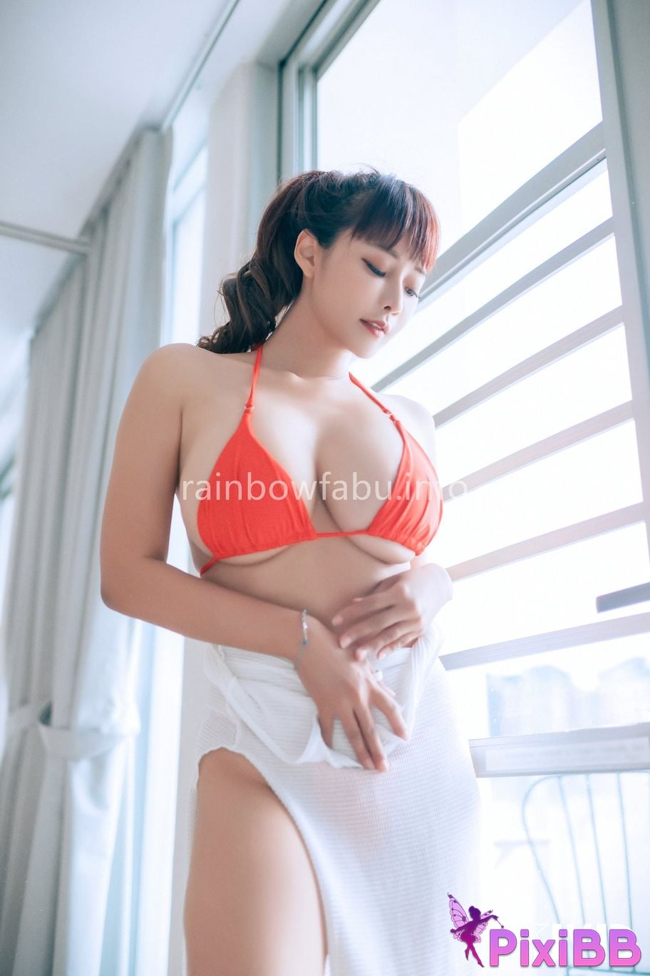 JVID Lele Le Shi Shen Lu Chu Hao Ru Kai Tui Bao You Huo Zhang Fu Xia Shu Hou Meng Zhuang Li Ju Yao Huang Yin Dang Ren Qi PixiBB.COM 240