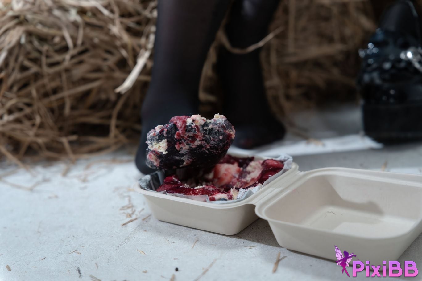 Cosplayer Shimizu Nagi The cat said you can have cake PixiBB.COM 003