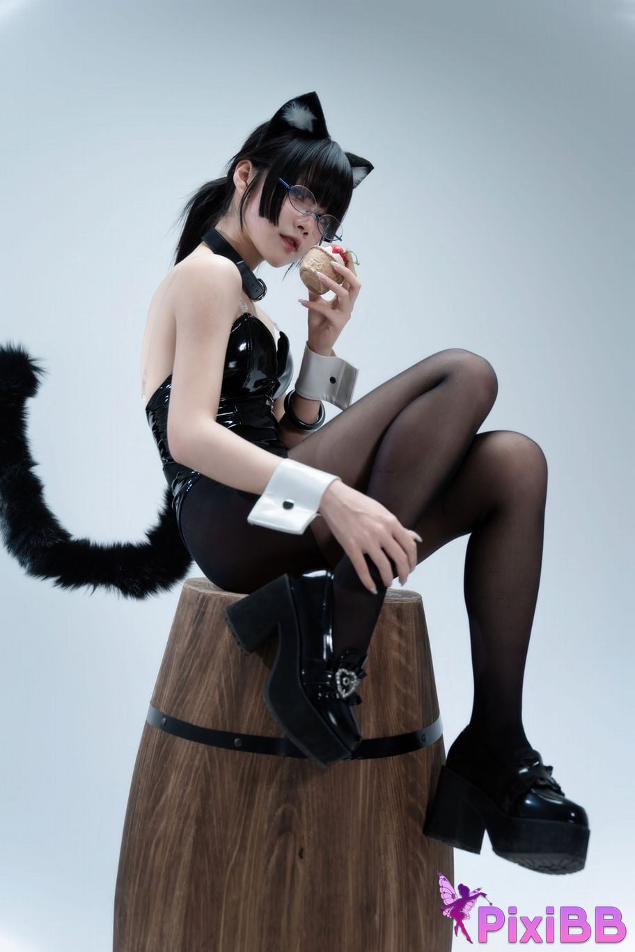 Cosplayer Shimizu Nagi The cat said you can have cake PixiBB.COM 026