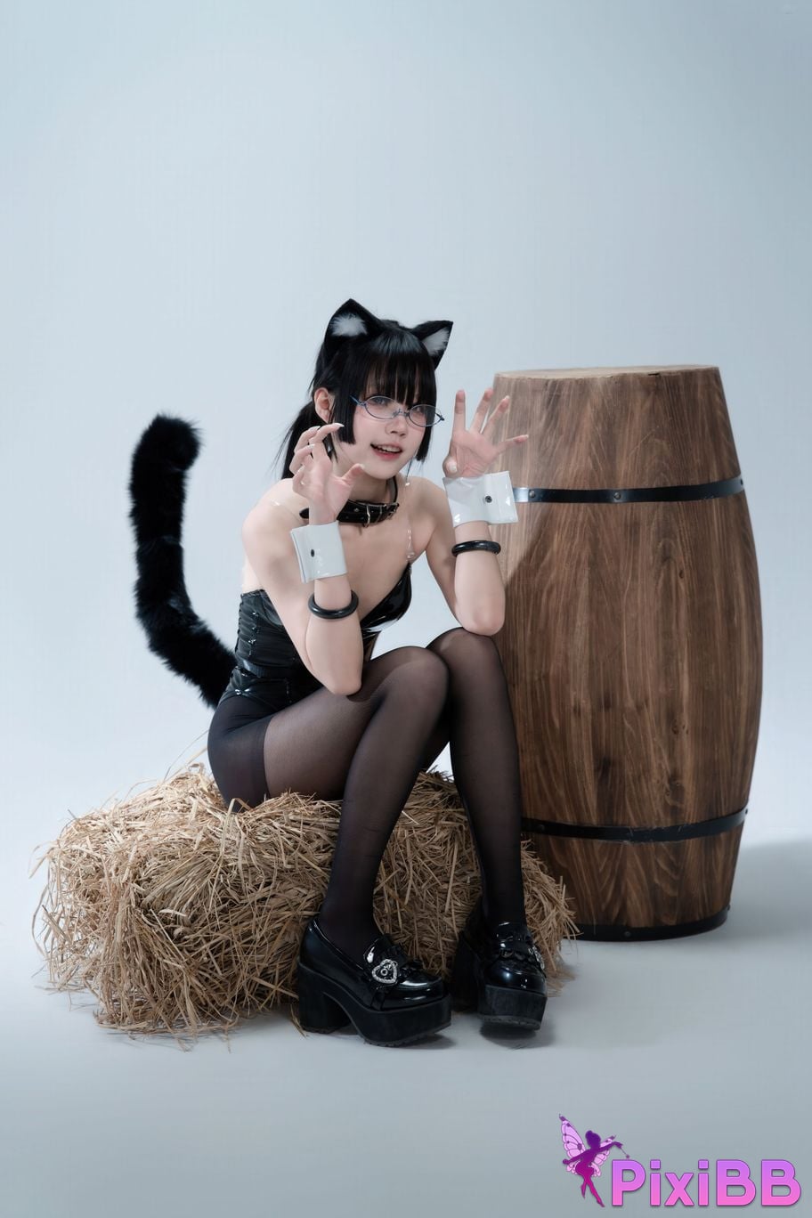 Cosplayer Shimizu Nagi The cat said you can have cake PixiBB.COM 054