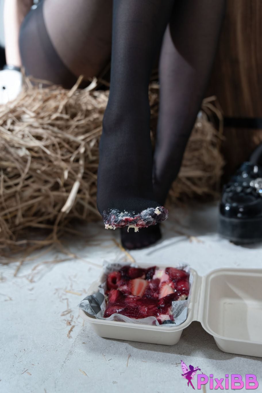 Cosplayer Shimizu Nagi The cat said you can have cake PixiBB.COM 078