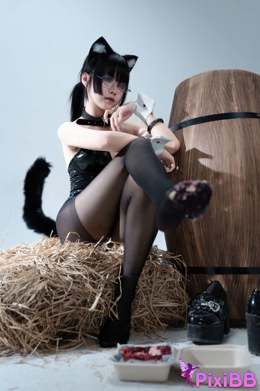 Cosplayer Shimizu Nagi The cat said you can have cake PixiBB.COM 081