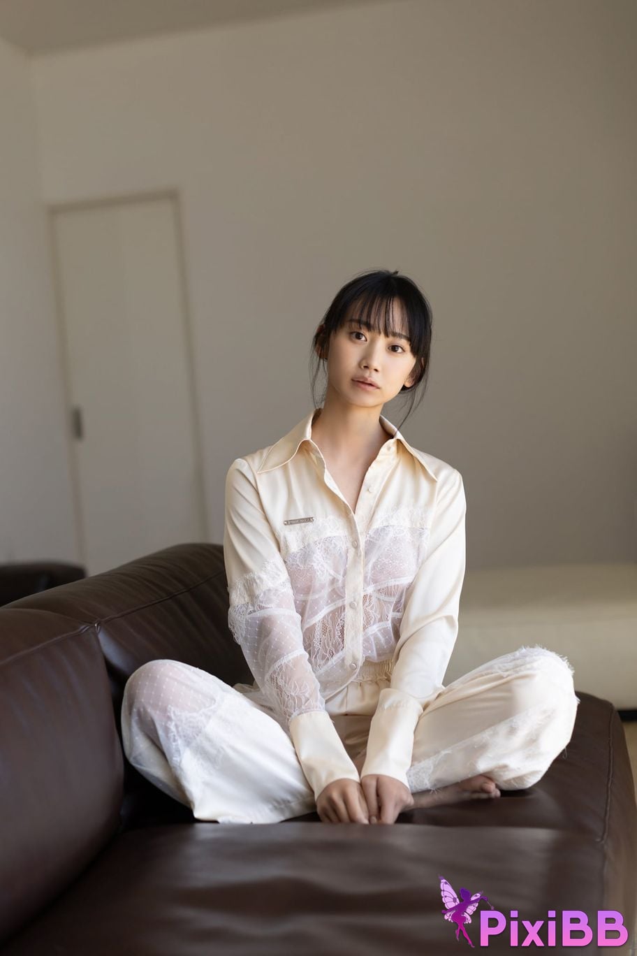 Japanese Idol Nanako Aizawa FRIDAY digital photo book N Unreleased special edition vol.3 120 pages deluxe PixiBB.COM 073