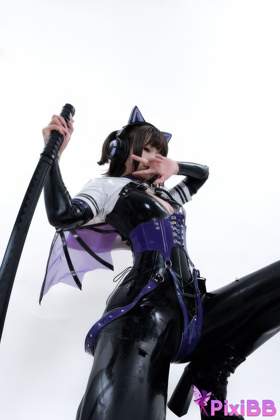 Cosplayer Qiqi be good White shed gel coat PixiBB.COM 003