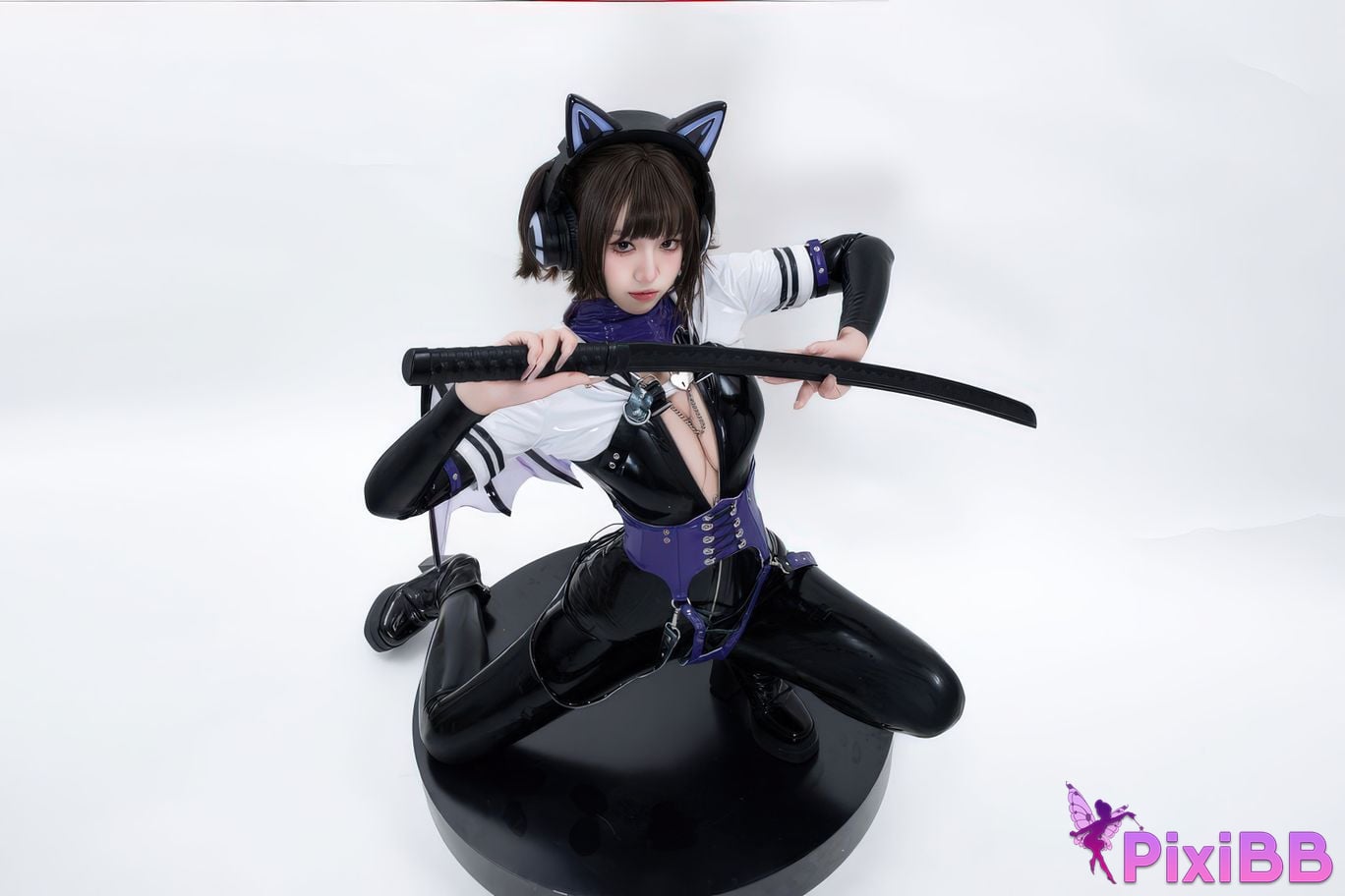 Cosplayer Qiqi be good White shed gel coat PixiBB.COM 006