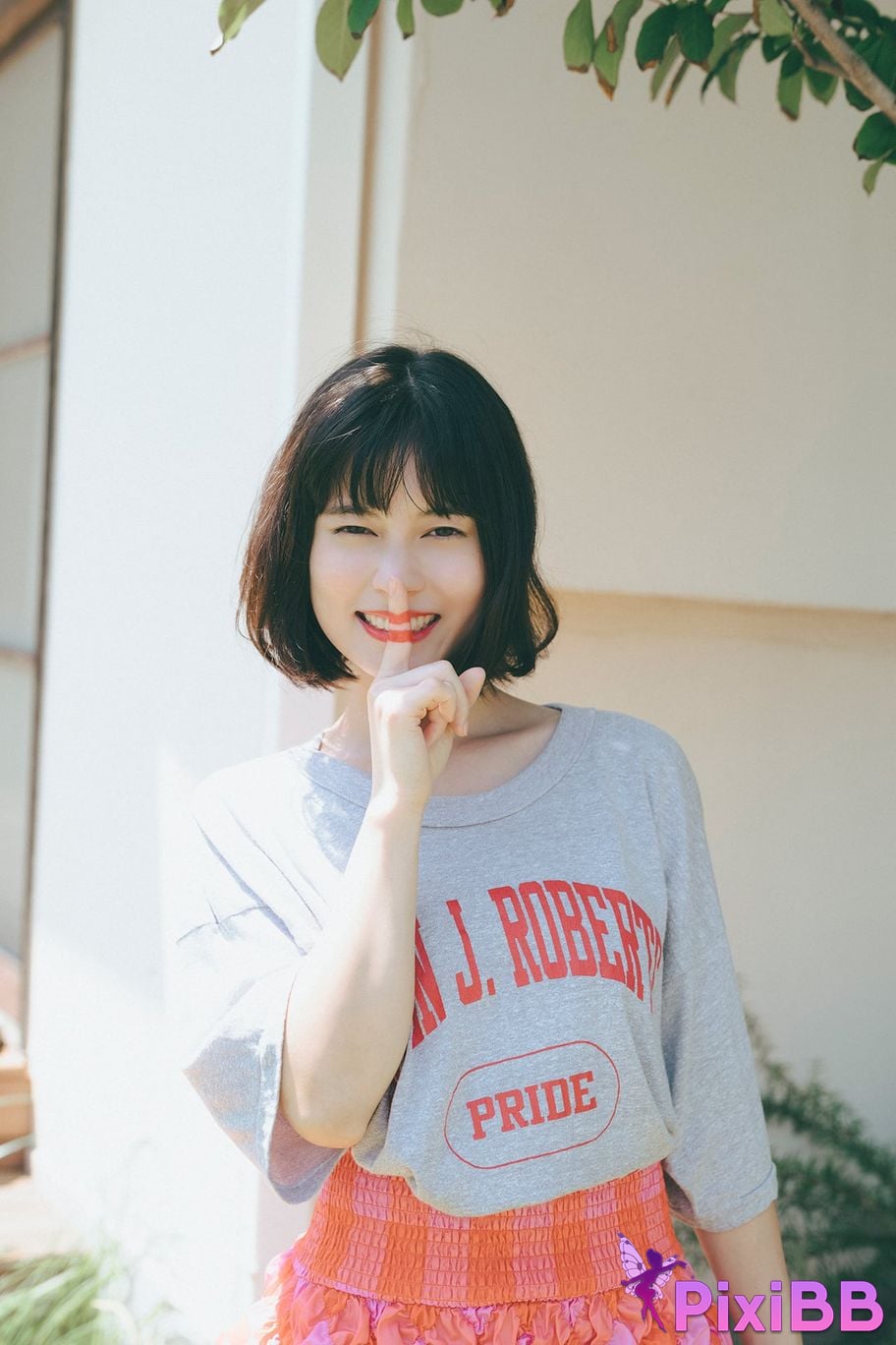 Japanese Idol Sakurako Okubo FLASH digital photo book I can hear the sound of sea PixiBB.COM 041