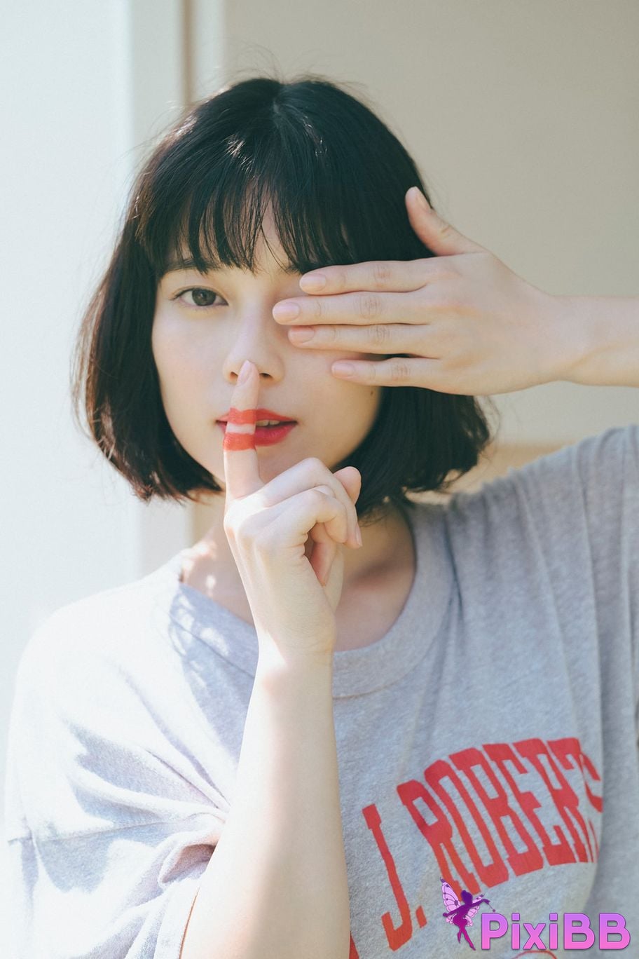 Japanese Idol Sakurako Okubo FLASH digital photo book I can hear the sound of sea PixiBB.COM 043