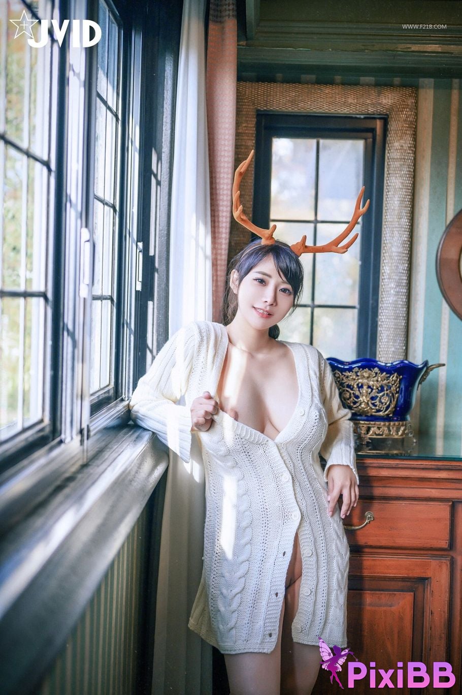 JVID Lele Le Quan Ji Shang Kong Wu Ma Big tits goddess le lu jiao nv hai de bao en PixiBB.COM 047