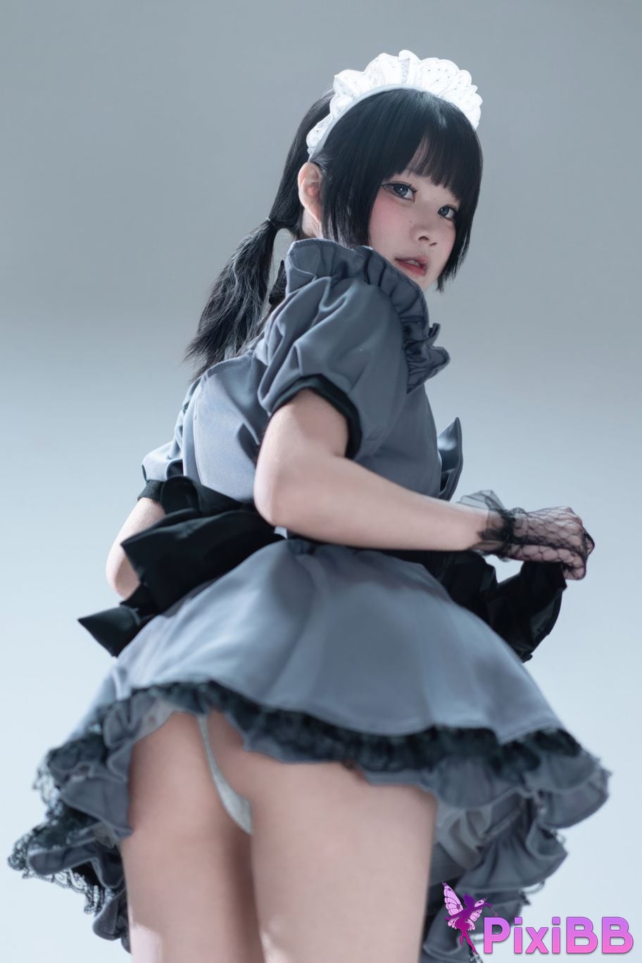 Cosplayer Shimizu Nagi Suitcase with gray maid PixiBB.COM 002