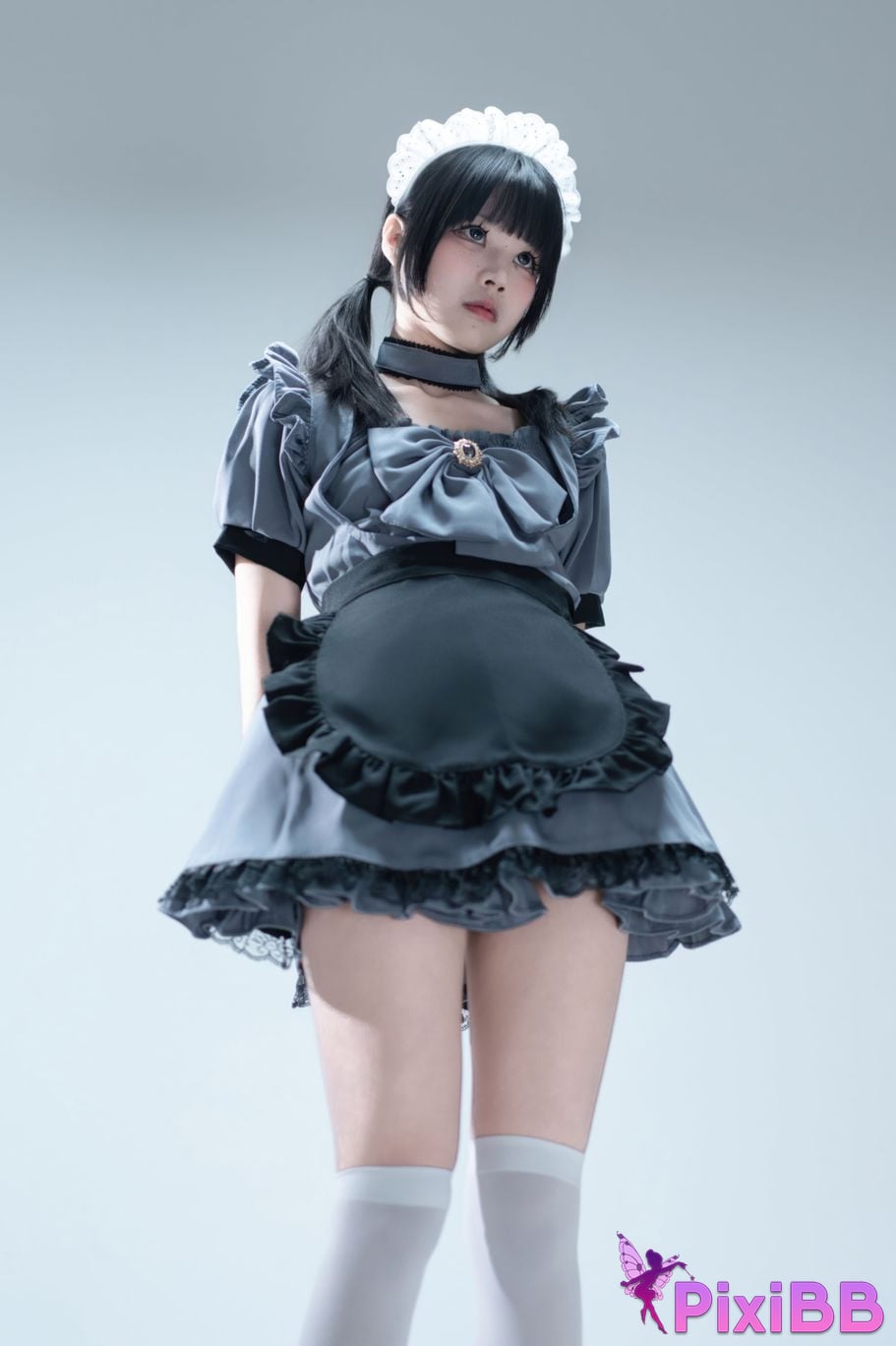 Cosplayer Shimizu Nagi Suitcase with gray maid PixiBB.COM 003