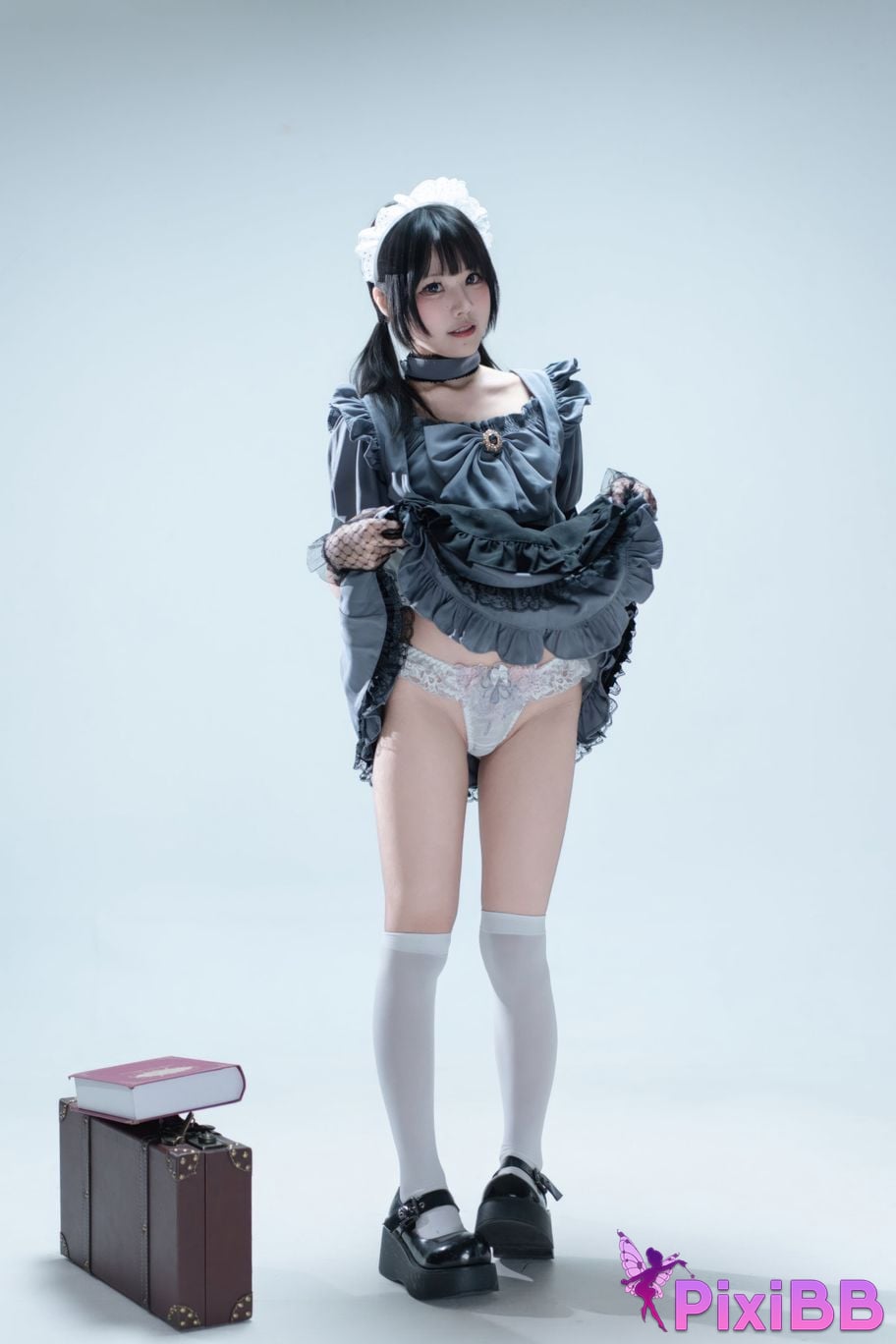 Cosplayer Shimizu Nagi Suitcase with gray maid PixiBB.COM 010