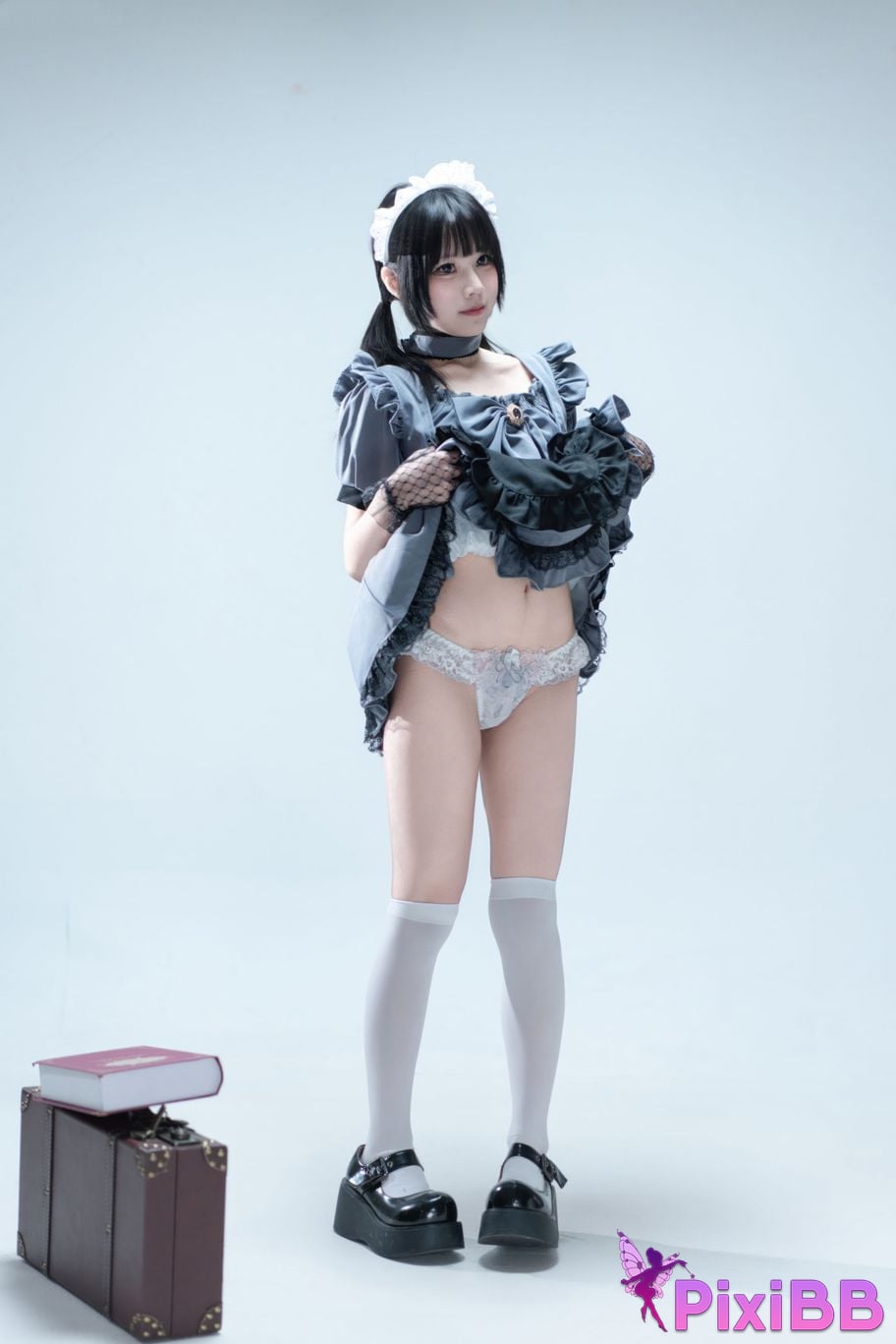 Cosplayer Shimizu Nagi Suitcase with gray maid PixiBB.COM 017