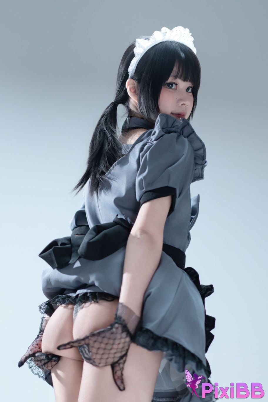 Cosplayer Shimizu Nagi Suitcase with gray maid PixiBB.COM 019