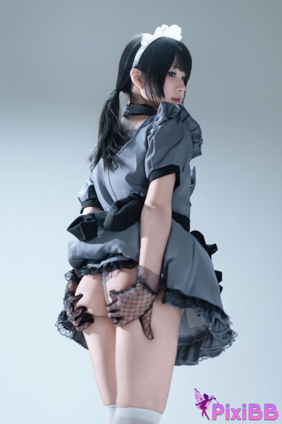 Cosplayer Shimizu Nagi Suitcase with gray maid PixiBB.COM 020