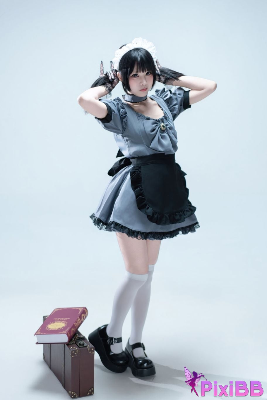 Cosplayer Shimizu Nagi Suitcase with gray maid PixiBB.COM 023