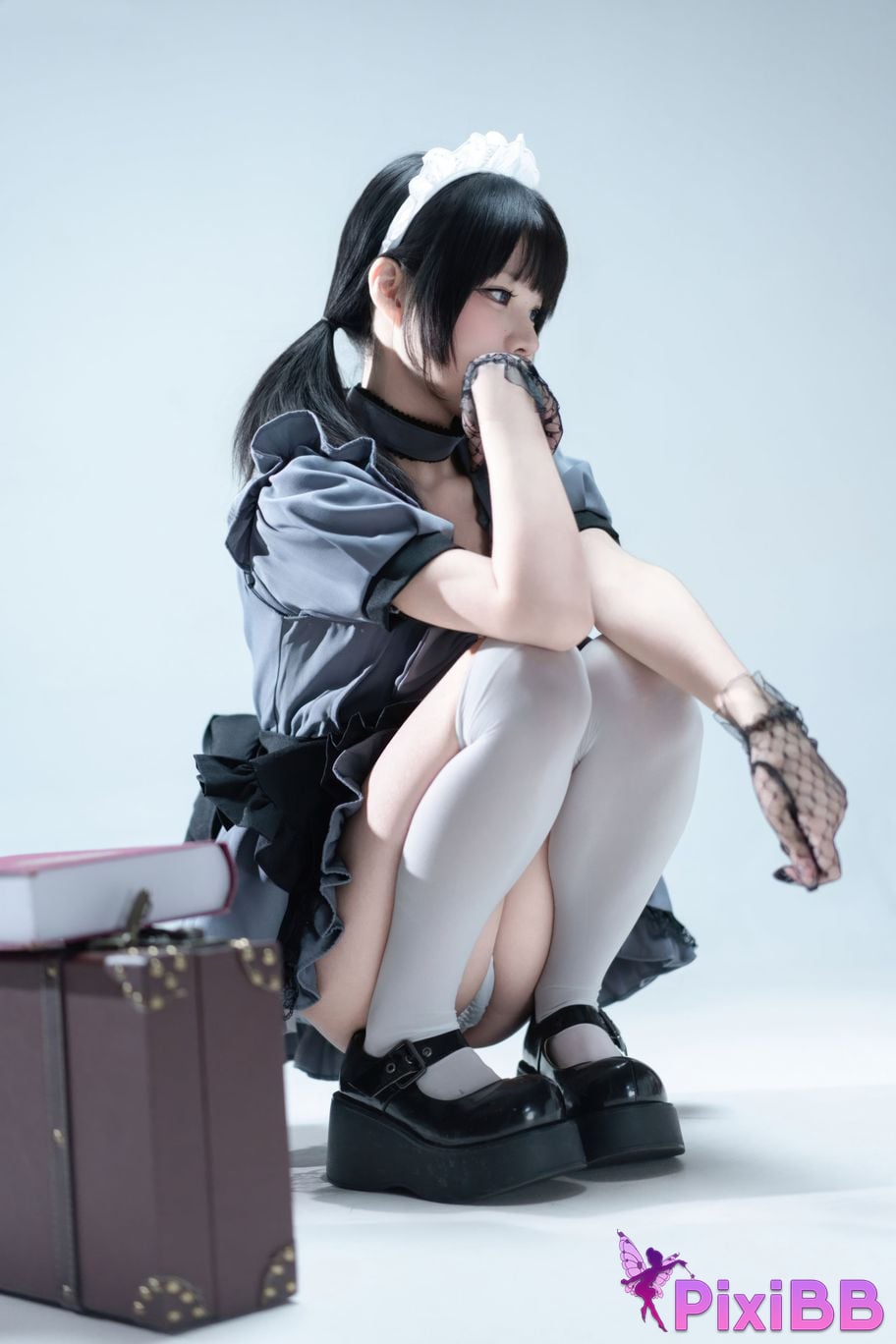 Cosplayer Shimizu Nagi Suitcase with gray maid PixiBB.COM 031