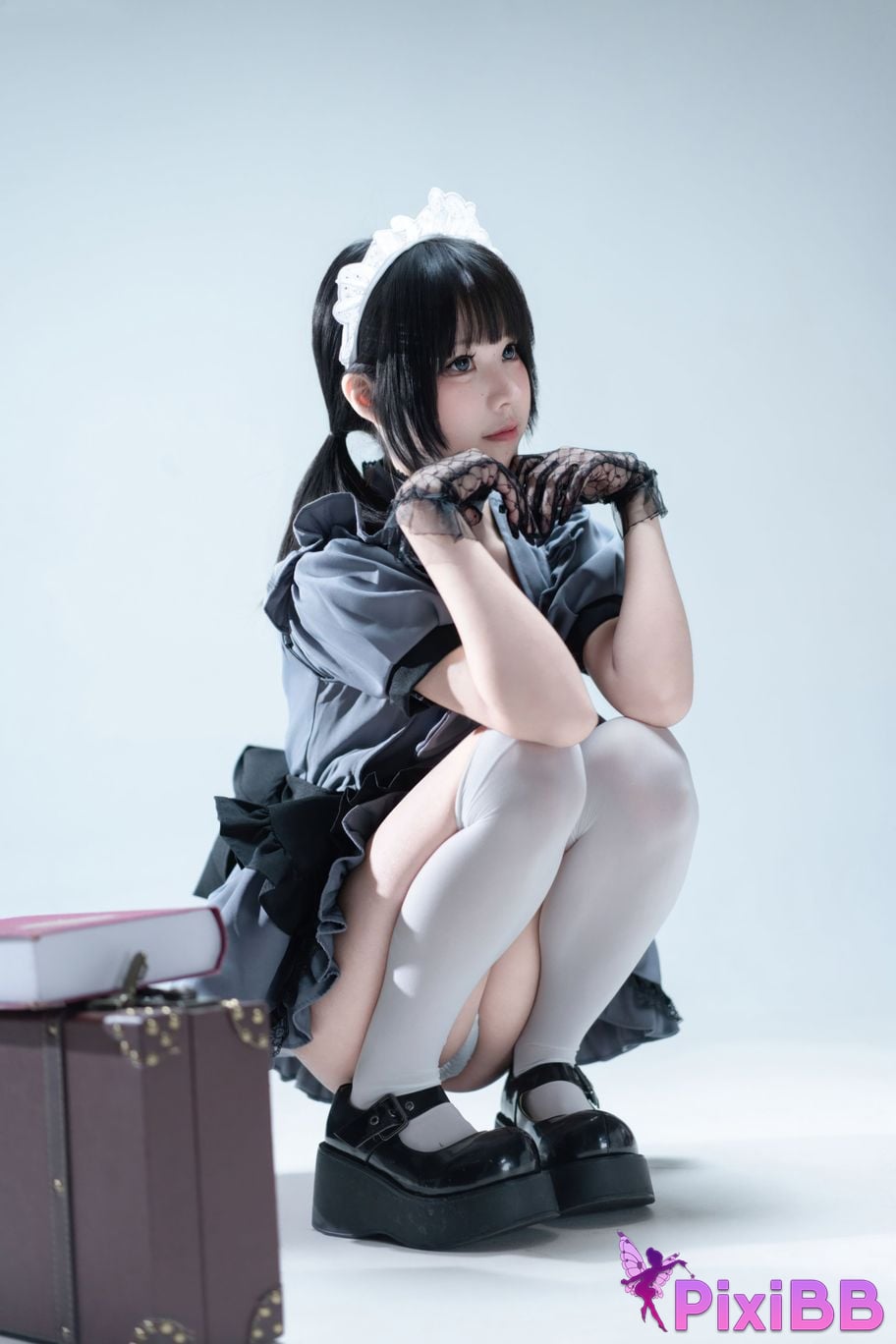 Cosplayer Shimizu Nagi Suitcase with gray maid PixiBB.COM 033