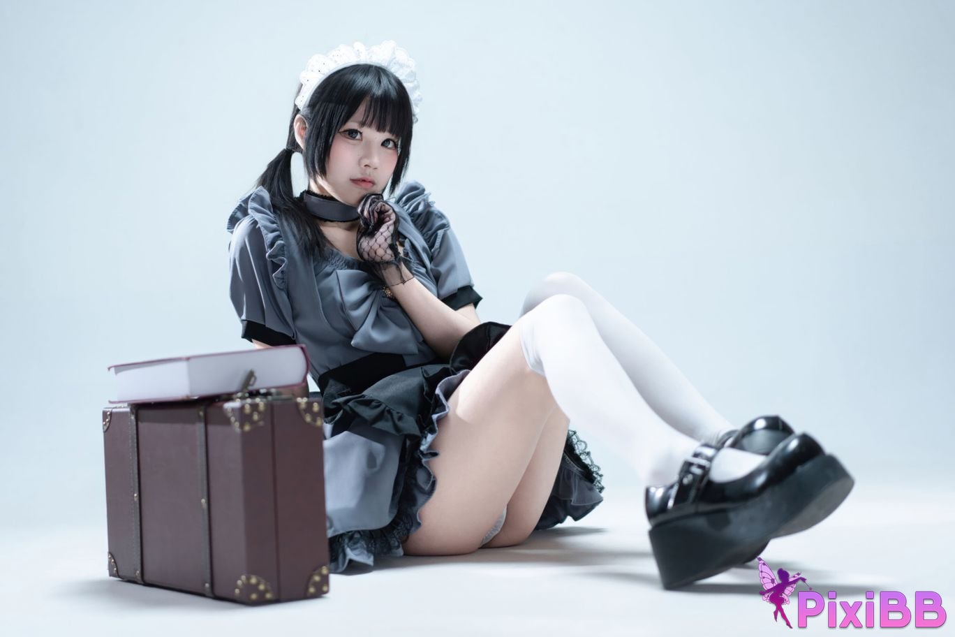 Cosplayer Shimizu Nagi Suitcase with gray maid PixiBB.COM 035