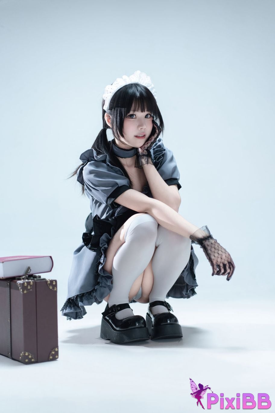 Cosplayer Shimizu Nagi Suitcase with gray maid PixiBB.COM 042
