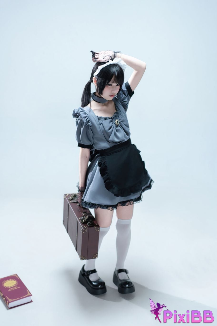 Cosplayer Shimizu Nagi Suitcase with gray maid PixiBB.COM 045