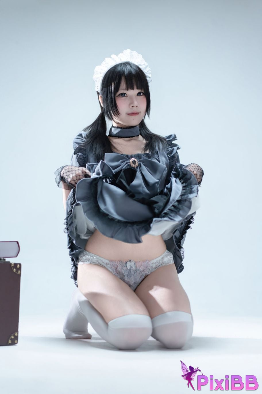 Cosplayer Shimizu Nagi Suitcase with gray maid PixiBB.COM 049