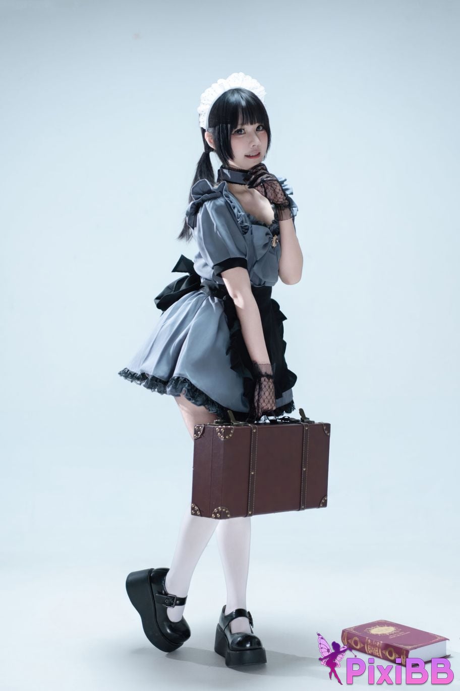Cosplayer Shimizu Nagi Suitcase with gray maid PixiBB.COM 076