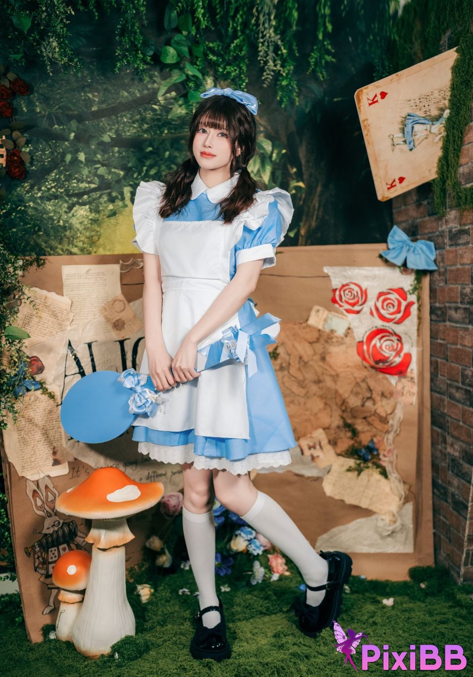 Cosplayer Deer eight years old Alice in Wonderland PixiBB.COM 002