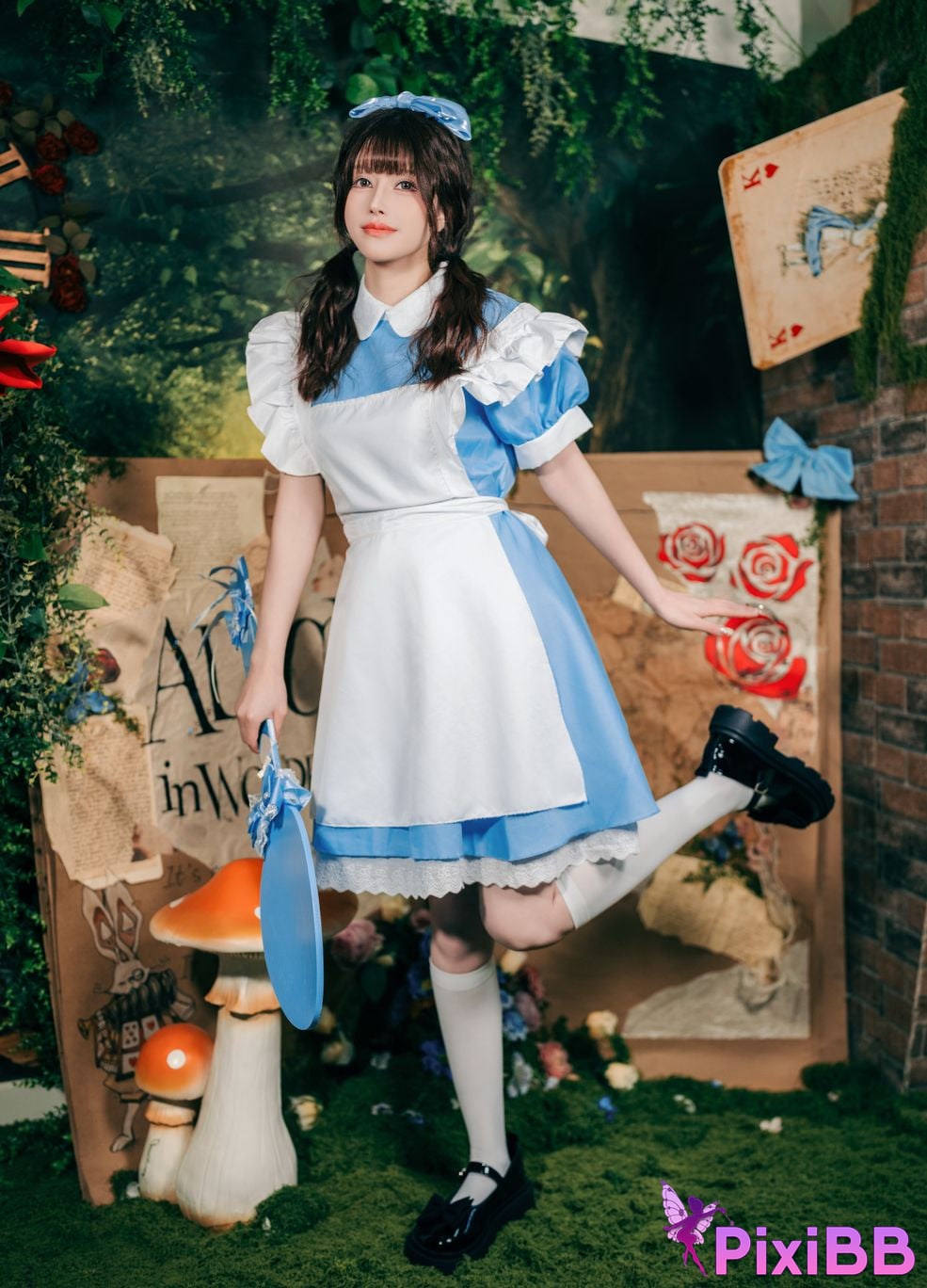 Cosplayer Deer eight years old Alice in Wonderland PixiBB.COM 003