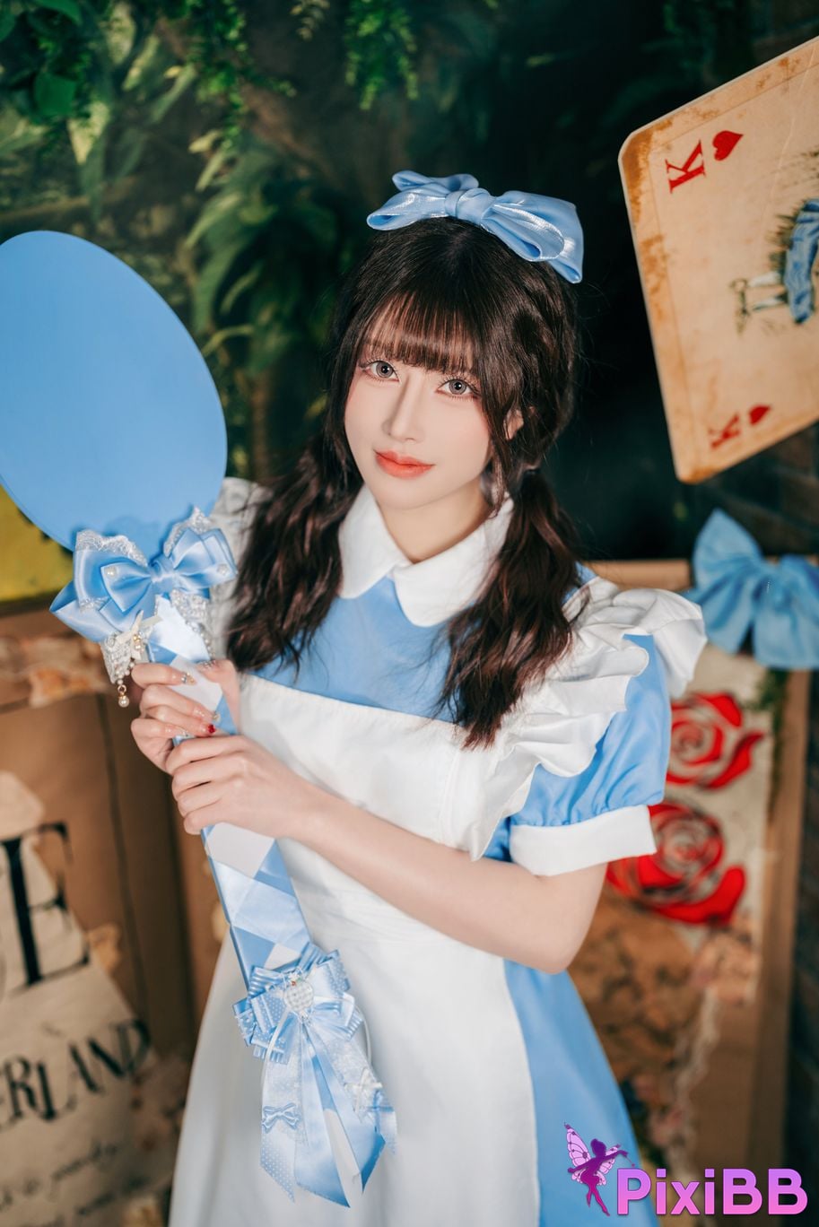 Cosplayer Deer eight years old Alice in Wonderland PixiBB.COM 004