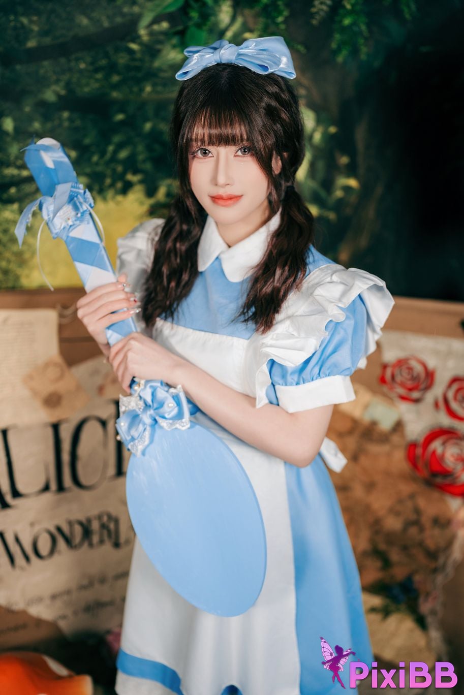 Cosplayer Deer eight years old Alice in Wonderland PixiBB.COM 005