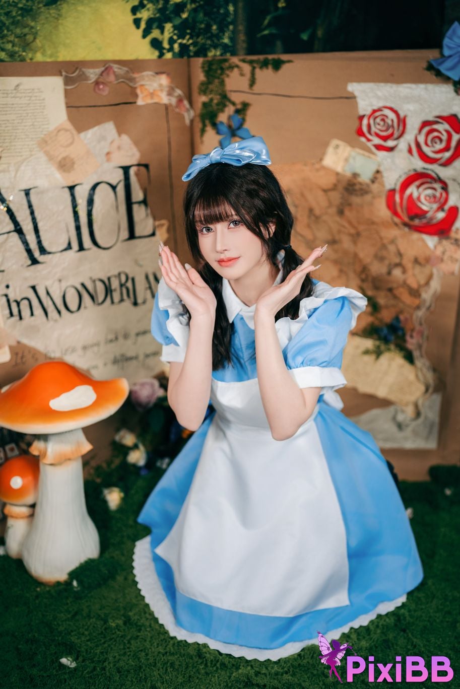 Cosplayer Deer eight years old Alice in Wonderland PixiBB.COM 009