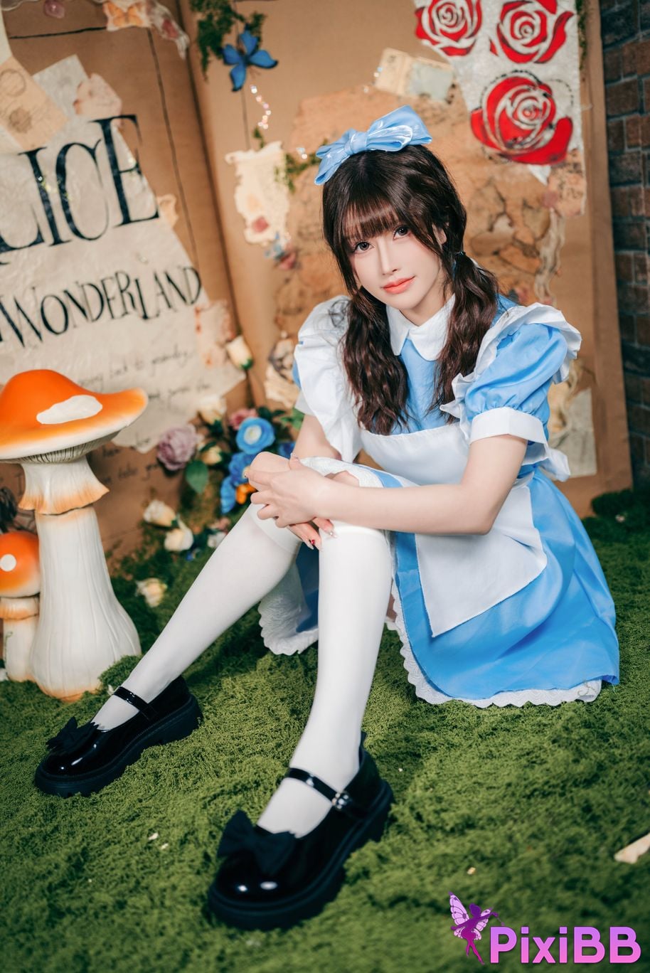 Cosplayer Deer eight years old Alice in Wonderland PixiBB.COM 018