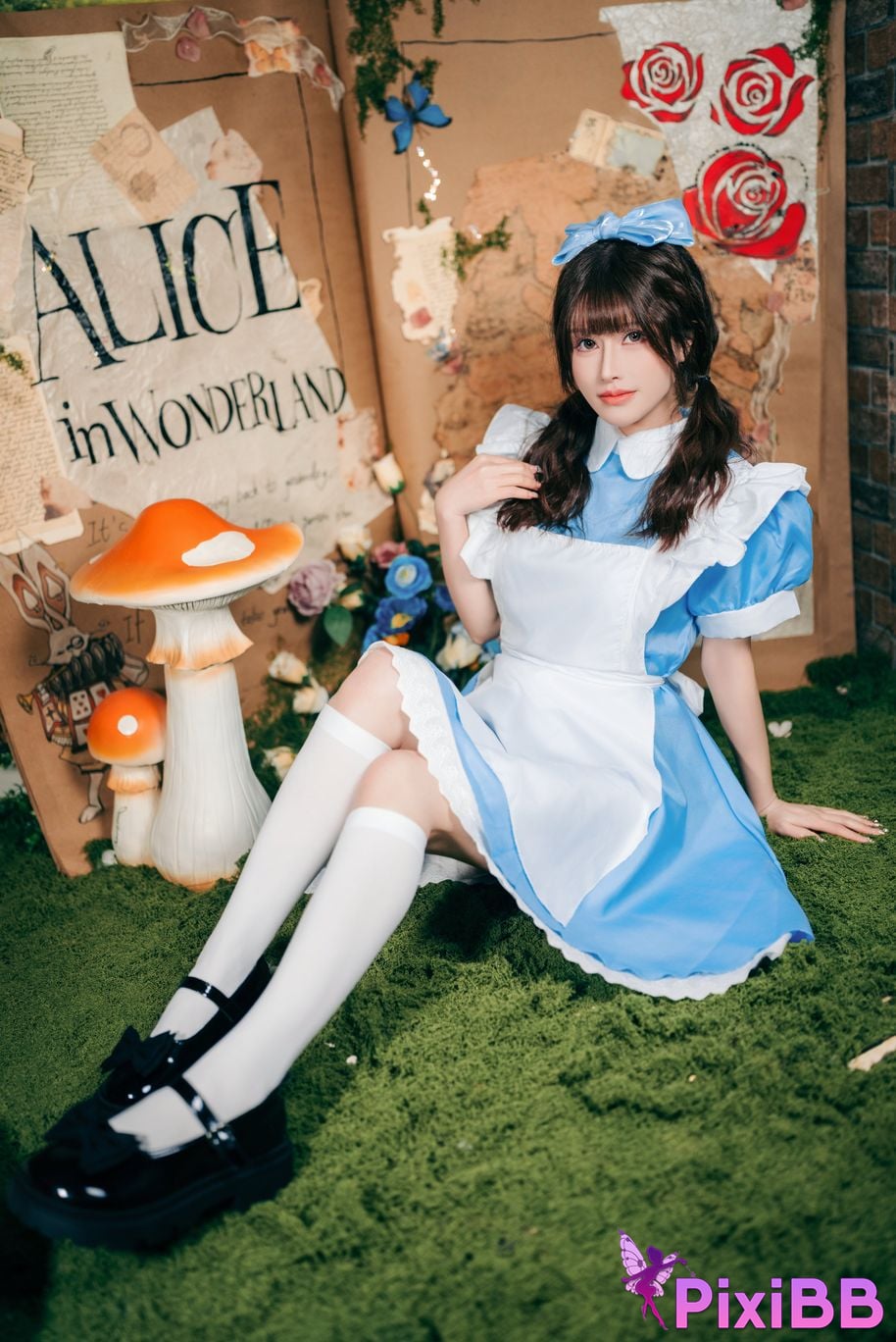 Cosplayer Deer eight years old Alice in Wonderland PixiBB.COM 019