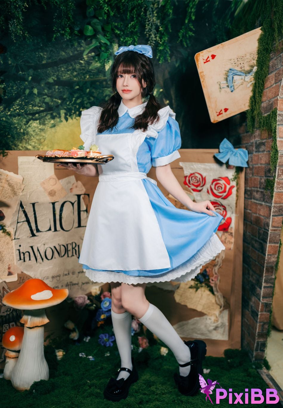 Cosplayer Deer eight years old Alice in Wonderland PixiBB.COM 020