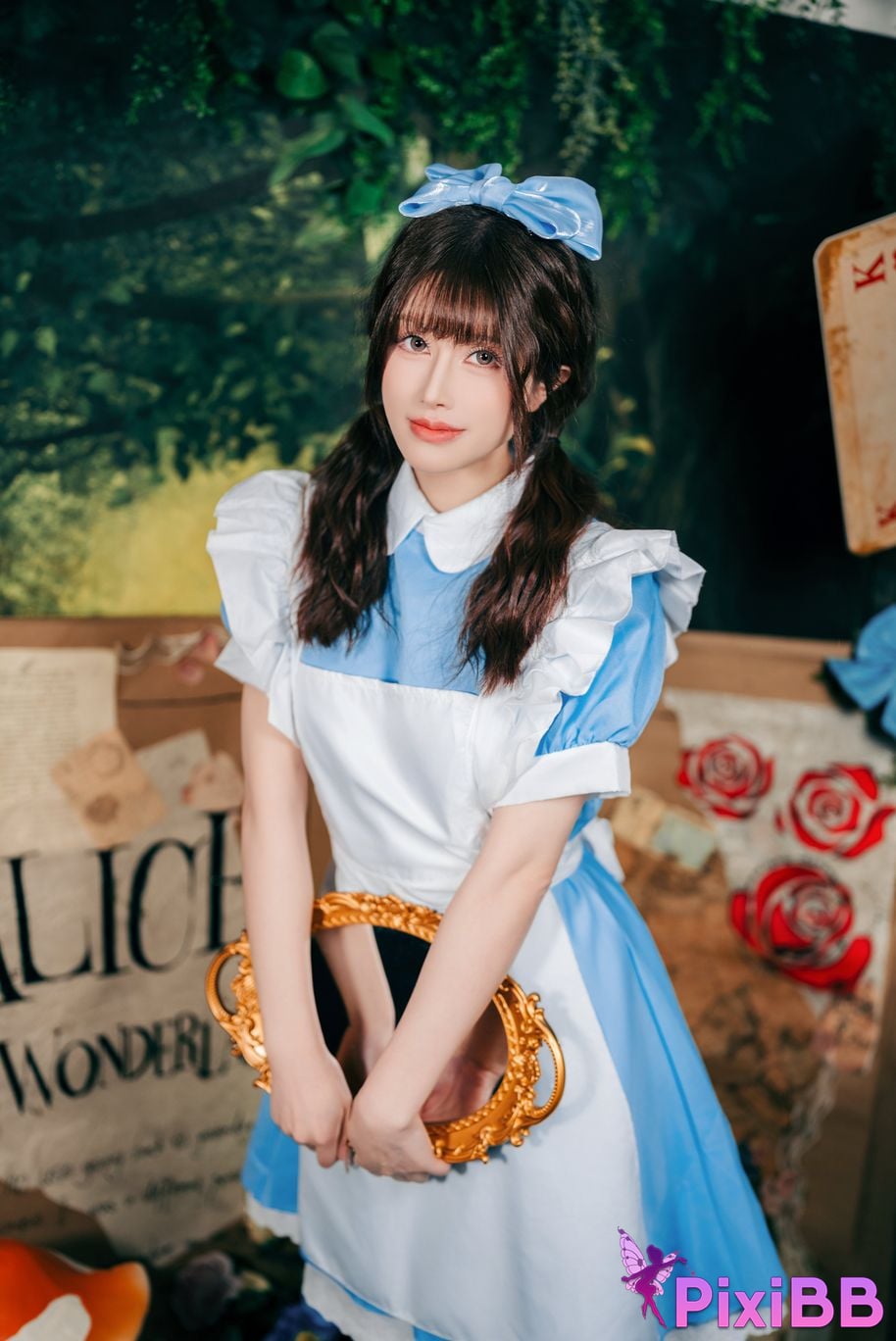 Cosplayer Deer eight years old Alice in Wonderland PixiBB.COM 021