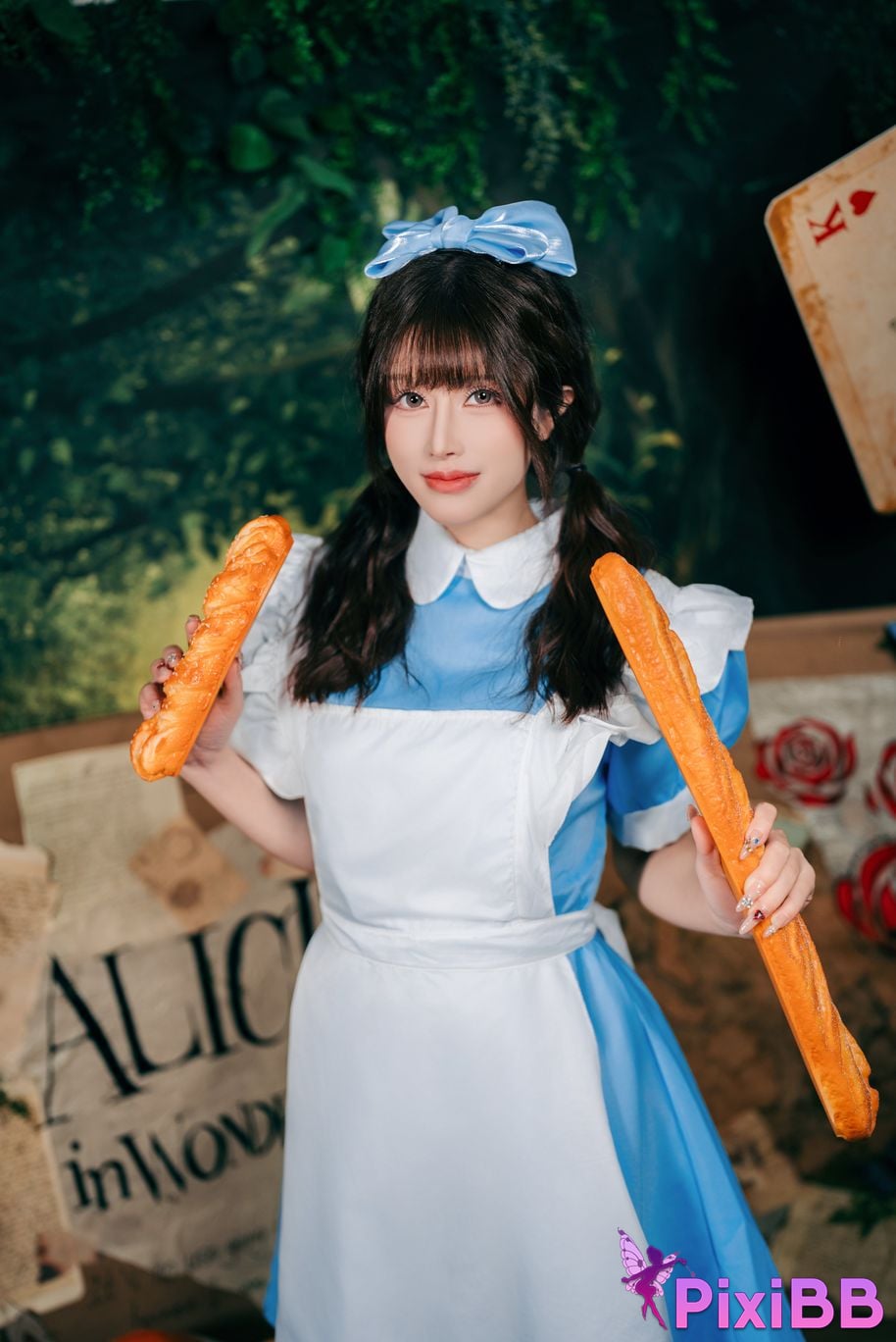 Cosplayer Deer eight years old Alice in Wonderland PixiBB.COM 022