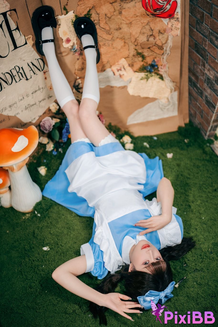 Cosplayer Deer eight years old Alice in Wonderland PixiBB.COM 023